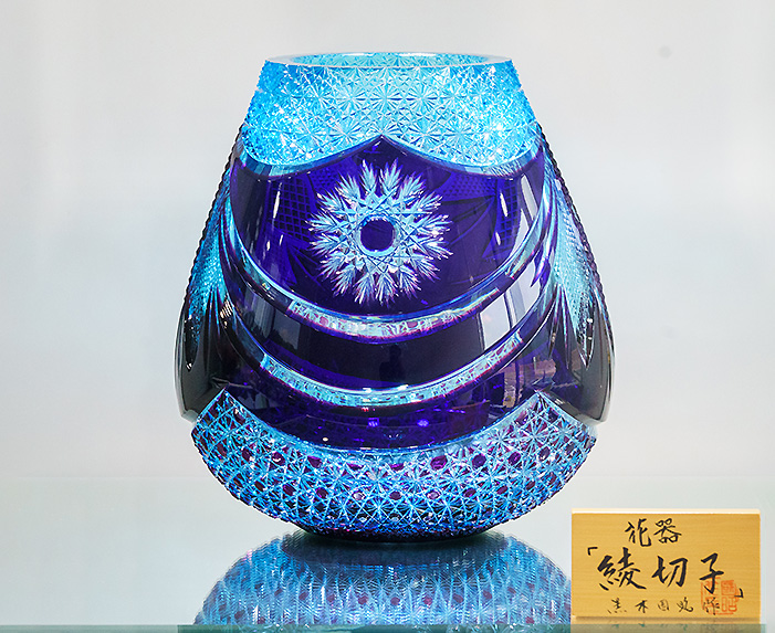 綾切子 四層三色 花器